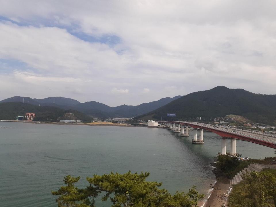 Tongyeong Bridge Hotel Exterior photo